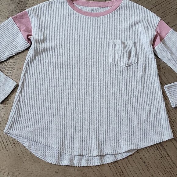 Cozy gray and pink long sleeve top by So size M - Picture 3 of 7